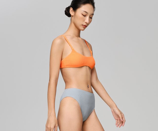 【NEENA by Oh Porry】オレンジ プラグネックビキニトップ 水着 NEENA by Oh Porry】オレンジ プラグネックビキニトップ 水着