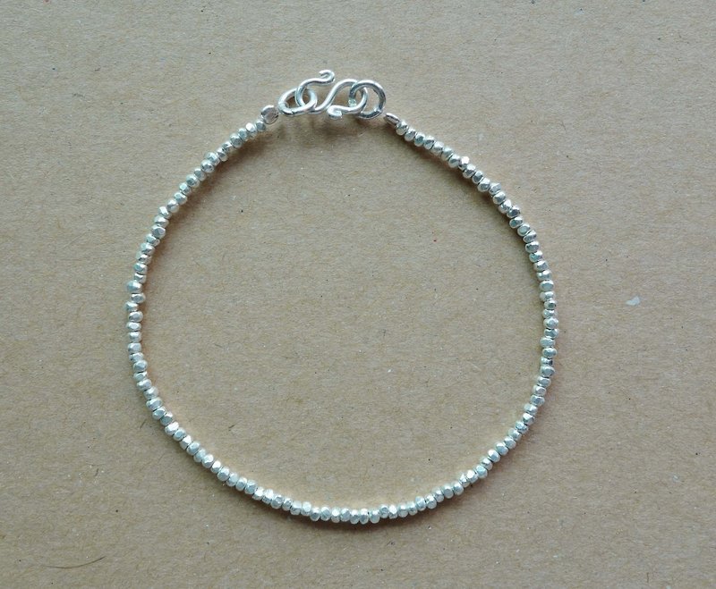 ~ M ~ + bear irregular fine bracelet / silver tube bracelet / 925 silver bracelet / 925 silver bracelet - สร้อยข้อมือ - โลหะ สีเงิน