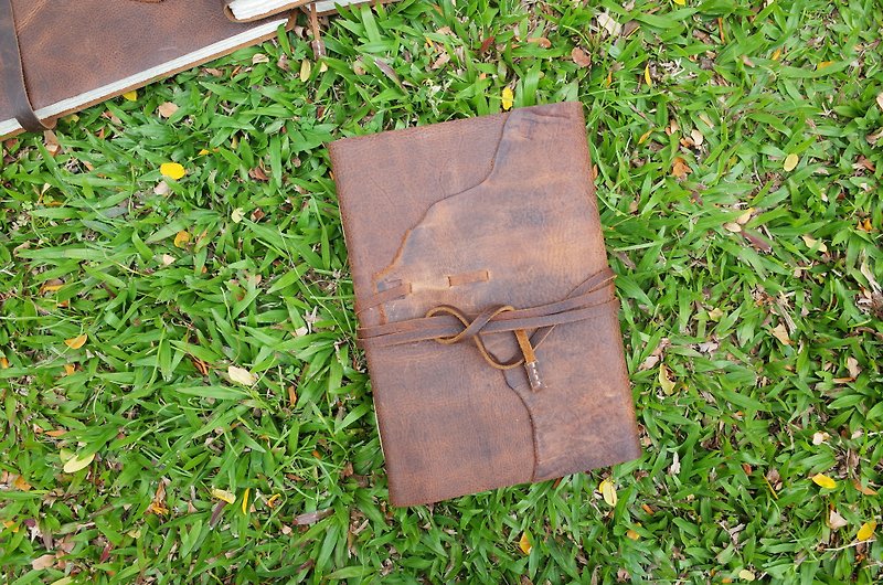 [Collector's Edition] Thread-bound leather handmade book. Watercolor book. Drawing book. N055 - สมุดบันทึก/สมุดปฏิทิน - หนังแท้ สีนำ้ตาล
