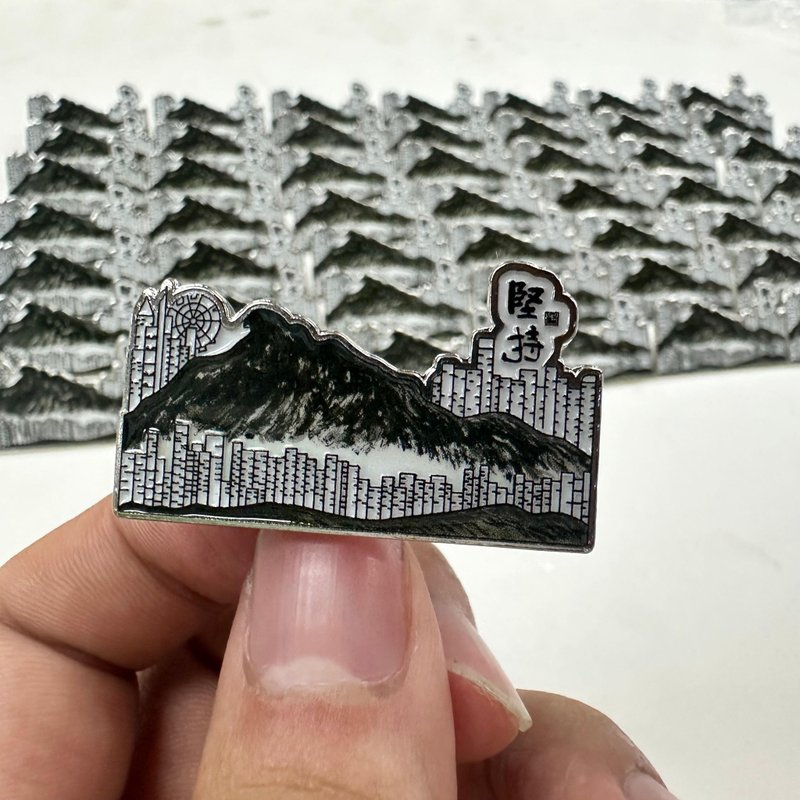 【Pins- Hand Painting】Lion Rock Hill - Brooches - Other Metals Multicolor