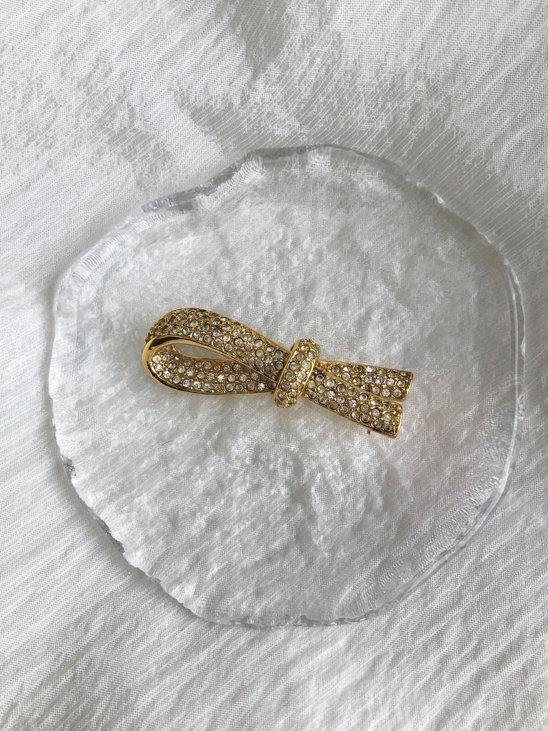 【 日本直送　名牌中古包 】Christian Dior クリスチャン ディオール ブローチ ゴールド ラインストーン vintage オールド fyrmxn - 胸針 - 其他材質 金色