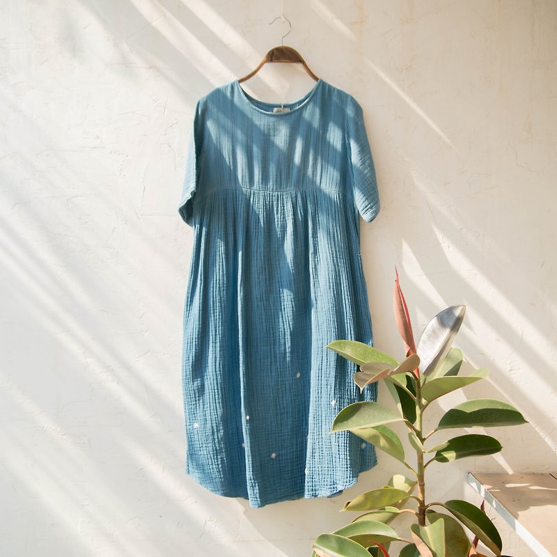 polka dot dress | indigo dyed a double layer soft cotton | - 洋裝/連身裙 - 棉．麻 藍色