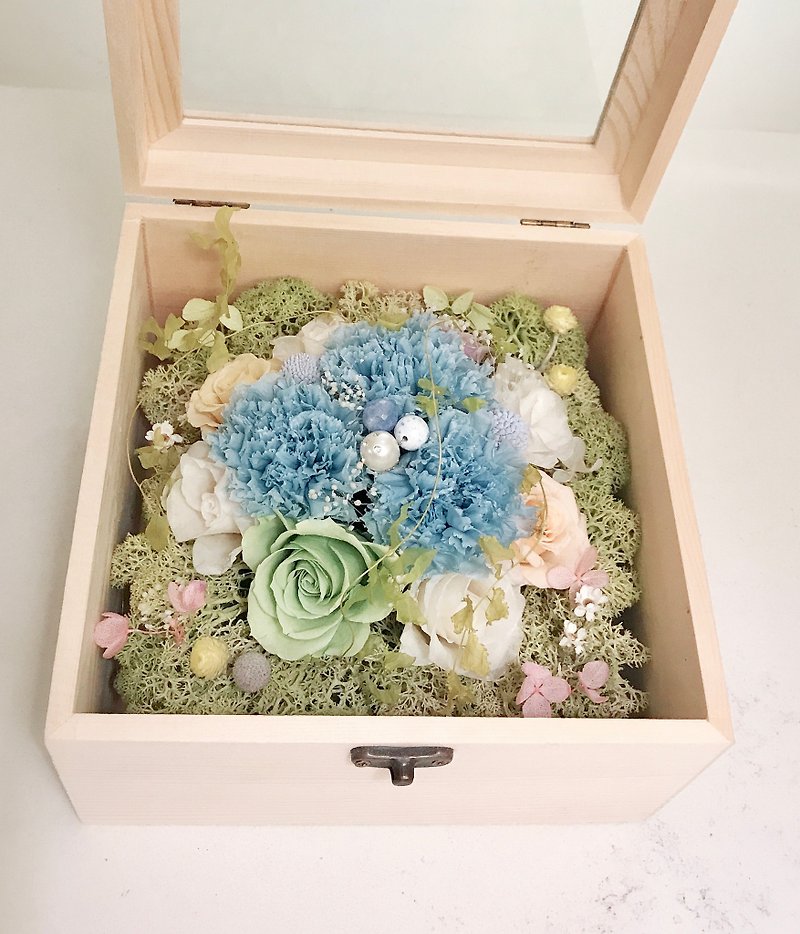 永生花/母親節/不凋花禮盒/水藍色康乃馨 - 裝飾/擺設  - 植物．花 藍色