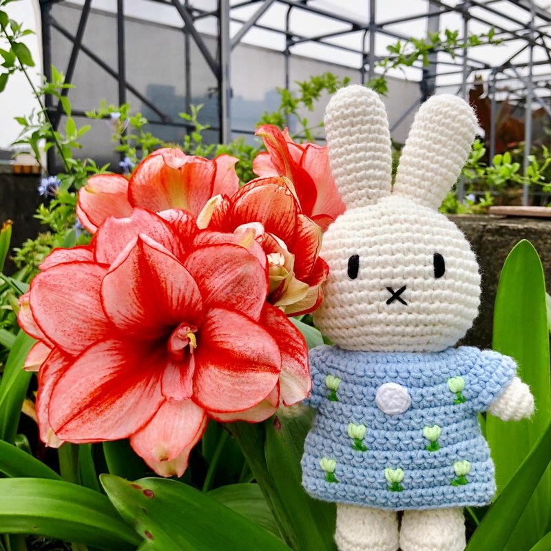 荷蘭 Just Dutch | Miffy 米飛兔 編織娃娃和她的粉藍鬱金香洋裝 - 公仔/玩偶 - 棉．麻 藍色
