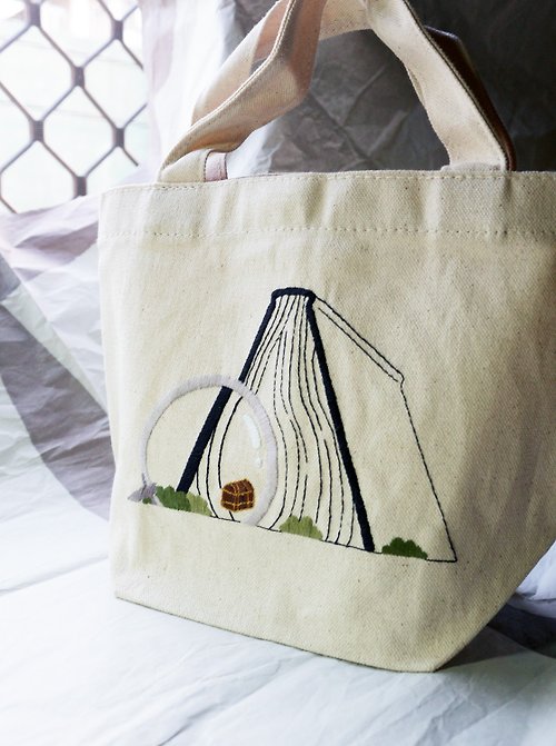 Jyun design studio 刺繡工作室 手工刺繡環保小提袋 - 尋找書中的寶藏