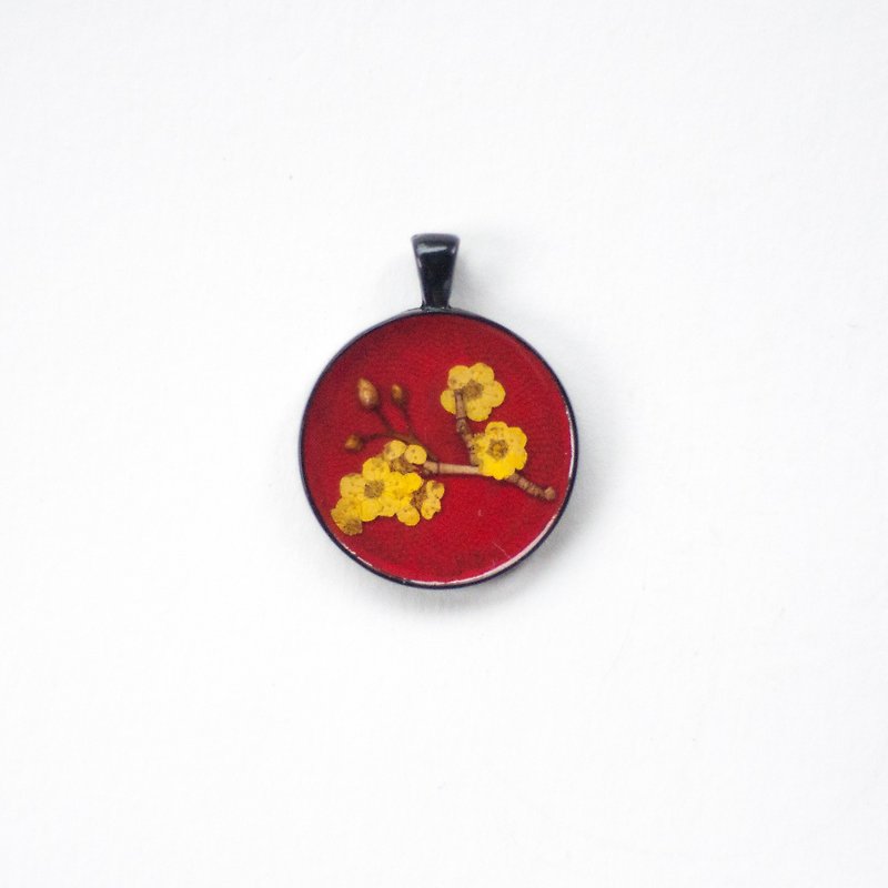 Christmas Red_Plum No.32_Original Only_Flower and Bird_Round 30mm Pendant_With 3mm Natural Leather Chain - สร้อยคอ - โลหะ 