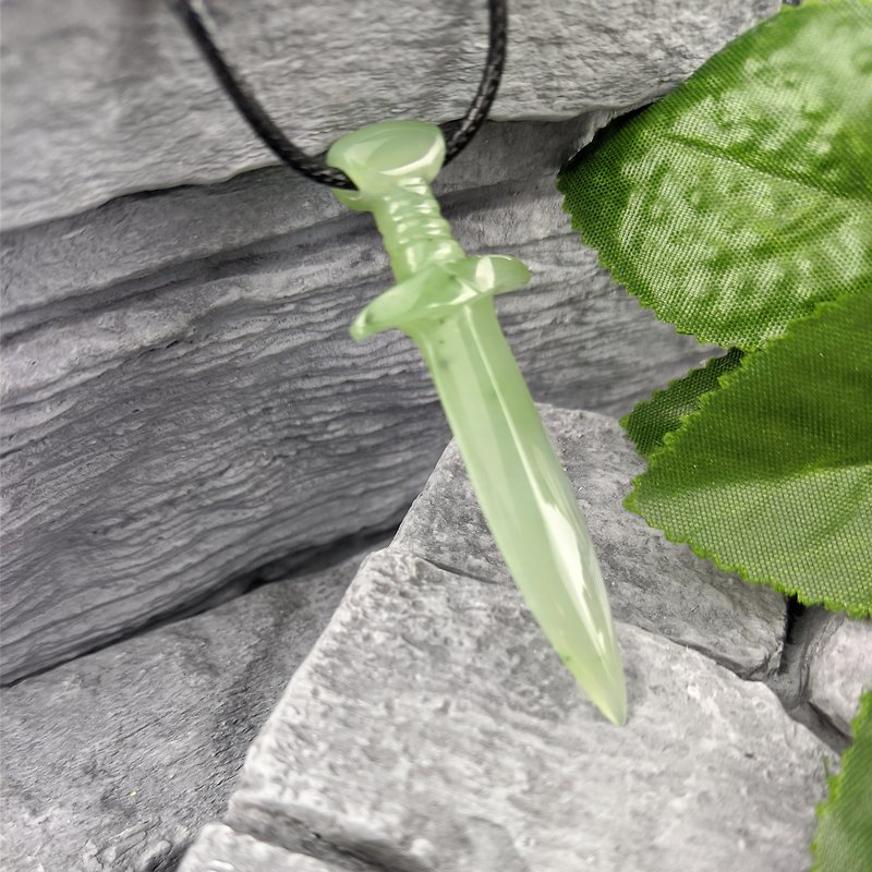 Sword green jade pendant carved stone jewelry for him and for her. - สร้อยคอ - หยก สีเขียว