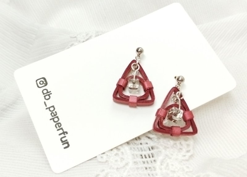 衍紙 捲紙 紙工藝 紙珠寶 手作飾品--方心/火山紅 paper earring - 耳環/耳夾/耳骨夾 - 紙 紅色