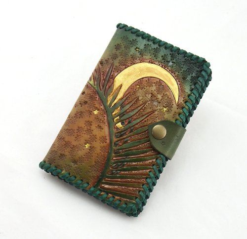 皮之小品 山棕月 (傳統雕法 )皮革護照夾