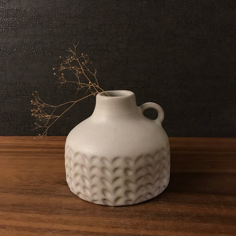 【 小丸花器 】毛線衣紋    一輪插   花器 - 花瓶/花器 - 陶 白色
