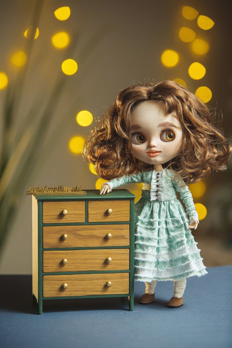 Miniature chest of drawers for dolls 1/6 scale. Furniture for dollhouse, roombox - 公仔/玩偶 - 木頭 綠色