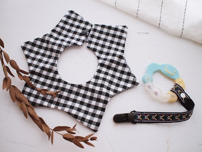 hairmo. Black Plaid Personalized Handmade Baby Bib/Saliva Towel-Star Version - ผ้ากันเปื้อน - ผ้าฝ้าย/ผ้าลินิน สีดำ