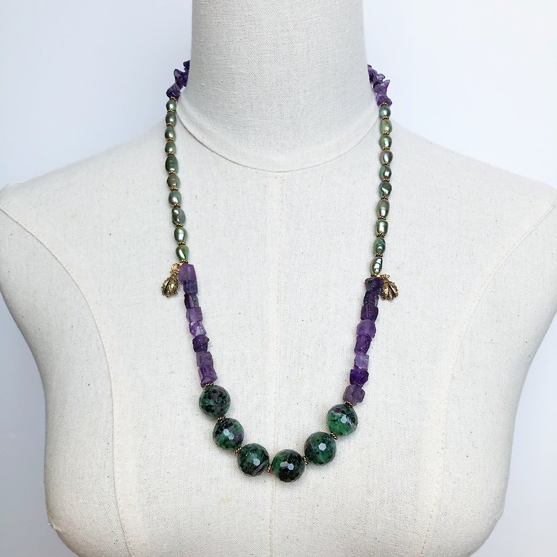 Treasure of green and purple beads - สร้อยคอ - วัสดุอื่นๆ สีม่วง
