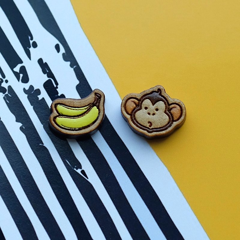 彩繪木耳環-小猴子&黃香蕉 - 耳環/耳夾 - 木頭 黃色