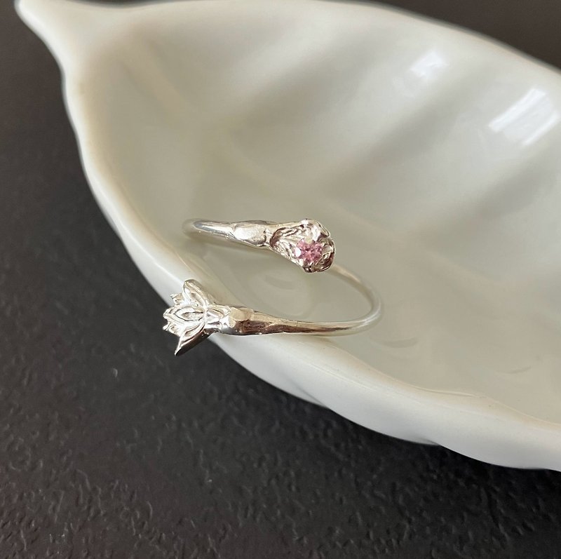 SV/ジルコニア　Lotus 蓮の花 フリーサイズリング - 戒指 - 純銀 銀色