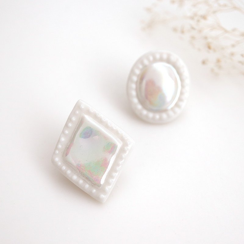 Jewel pin brooch - 胸針 - 瓷 白色