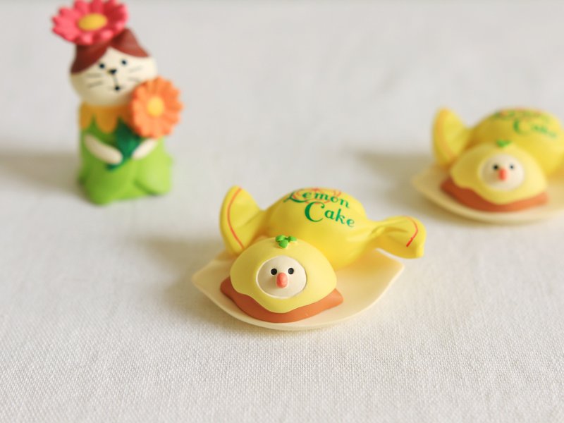 DECOLE concombre 【Limited Edition】Lemon Cake Muntori - Stuffed Dolls & Figurines - Resin Yellow