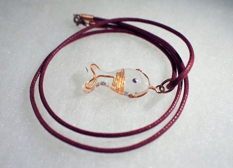 Fish swim _ transparent resin _ necklace _ lovely route _ fish swimming in the chest - สร้อยคอ - เรซิน สีนำ้ตาล