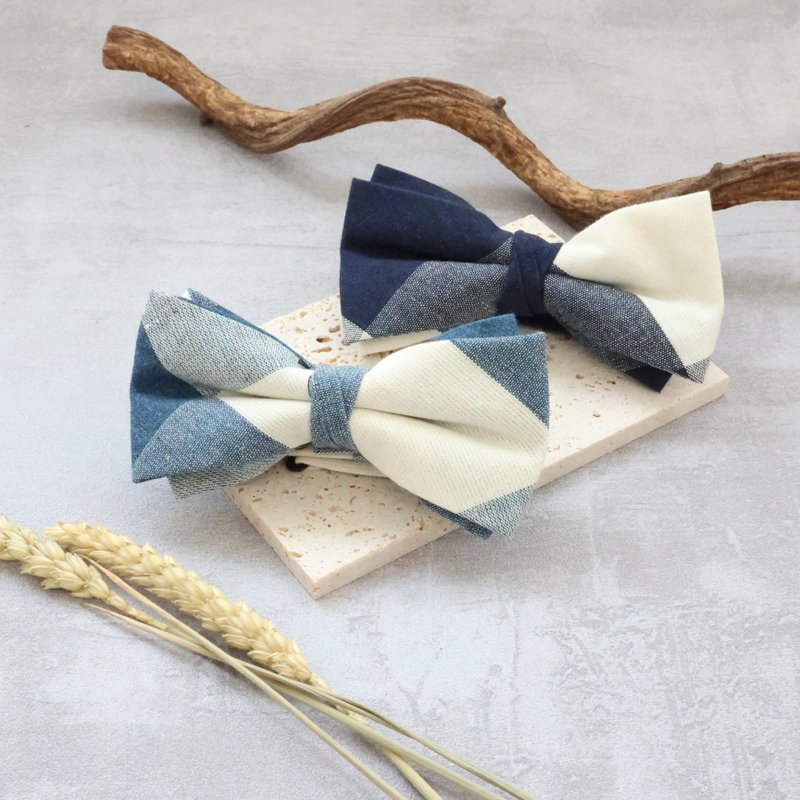 Double-layered splicing light blue/dark blue bow tie-day and night are like the horizontal line between the sky and the sea - หูกระต่าย/ผ้าพันคอผู้ชาย - ไฟเบอร์อื่นๆ สีน้ำเงิน