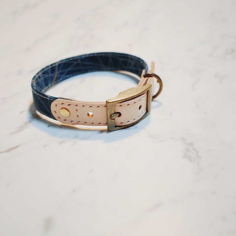 Dog collar M size indigo geometric lines + gold paint with bells can be purchased with tag - Collars & Leashes - Cotton & Hemp 