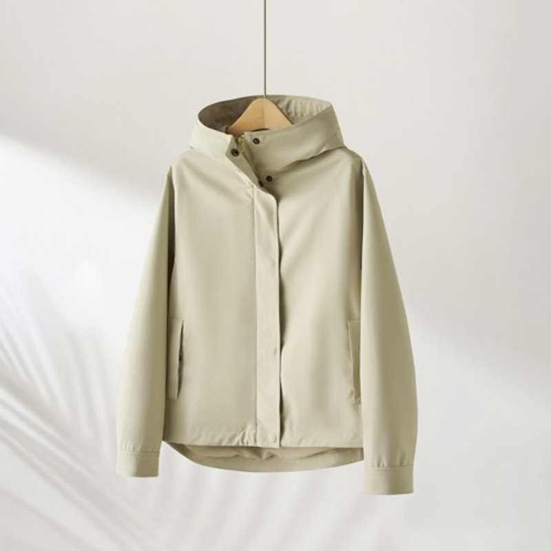 An active short jacket that combines functionality and style. Outdoor jacket, beige, 240914-1 - Women's Casual & Functional Jackets - Cotton & Hemp 