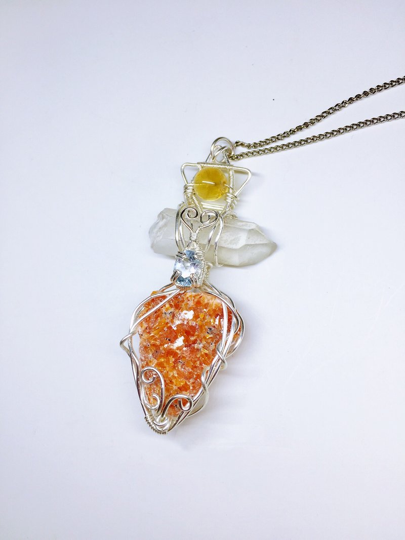 Big satellite multi-treasure pendant orange sun stone raw ore white crystal diamond cut aquamarine citrine metal wire braid - Necklaces - Semi-Precious Stones Multicolor