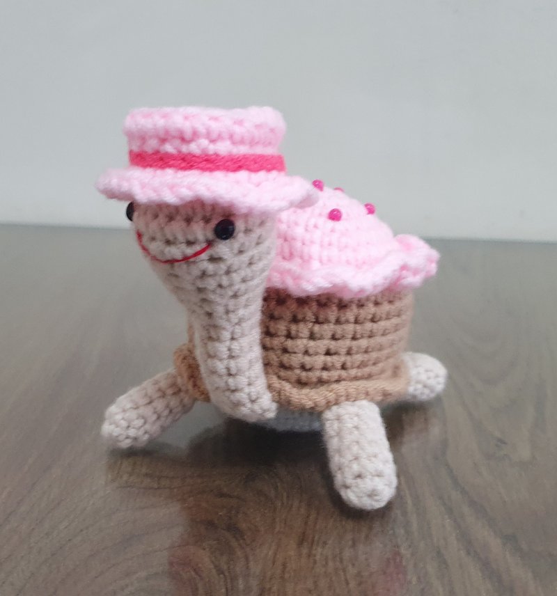 Crochet knitting course cake turtle design hand-made yarn doll beginners can - เย็บปักถักร้อย/ใยขนแกะ/ผ้า - ผ้าฝ้าย/ผ้าลินิน 