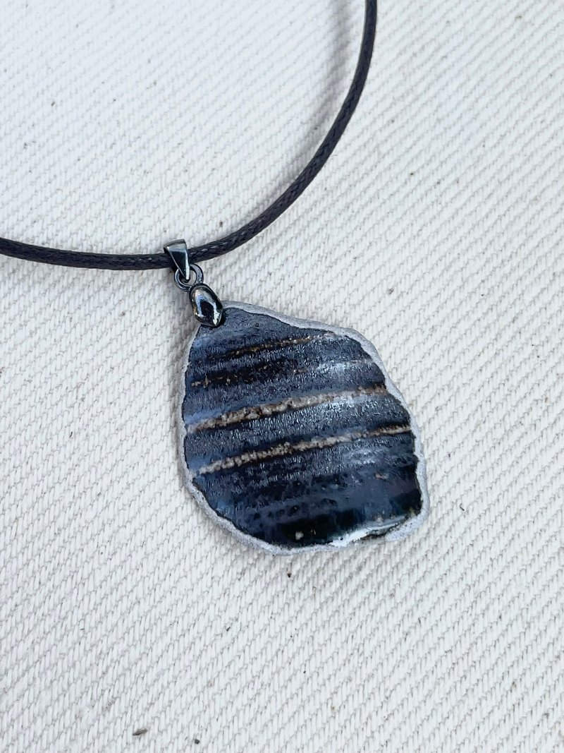 Meteorite | Handmade pottery necklace - Necklaces - Pottery Black