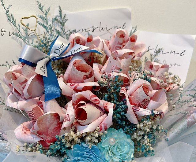 For love or money? Banknote bouquet gets mixed reactions - Lifestyle - The  Jakarta Post