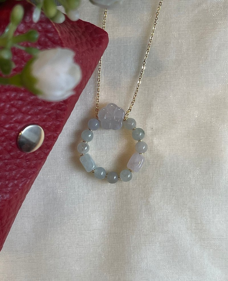 [Pray for Peace II] Flower Necklace II Burmese Jade Unoptimized Grade A Jade Necklace - Necklaces - Jade 