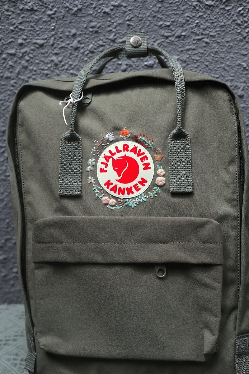 森林系列主題--kanken軍綠色包--手工刺繡設計客製 - 後背包/背包/書包 - 防水材質 