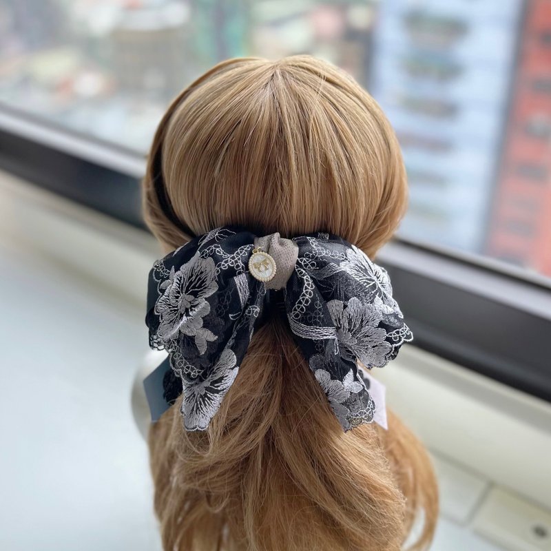 Exclusive double-layer lace intersecting banana clip fairy clip - black hot Silver embroidery - เครื่องประดับผม - วัสดุอื่นๆ สีดำ