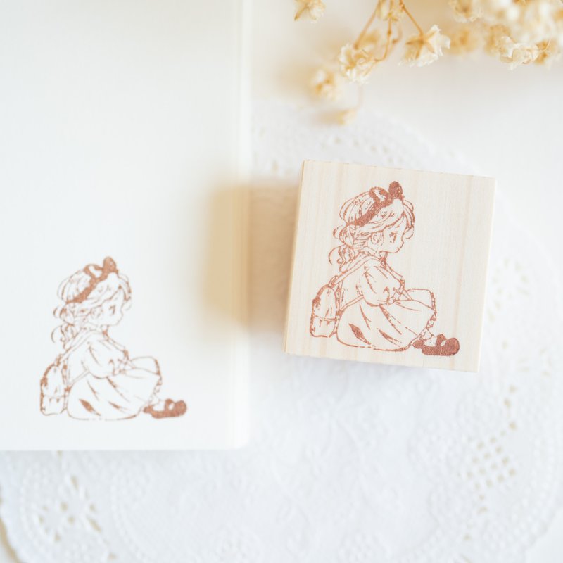 Girl Taking a Break - Rubber stamp - ตราปั๊ม/สแตมป์/หมึก - ยาง สีนำ้ตาล