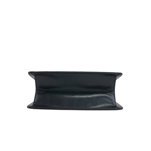 【関税&送料込】Salvatore Ferragamo Black Leather Medium Han Salvatore Ferragamo Black Leather Gancini Shoulder Bag USED