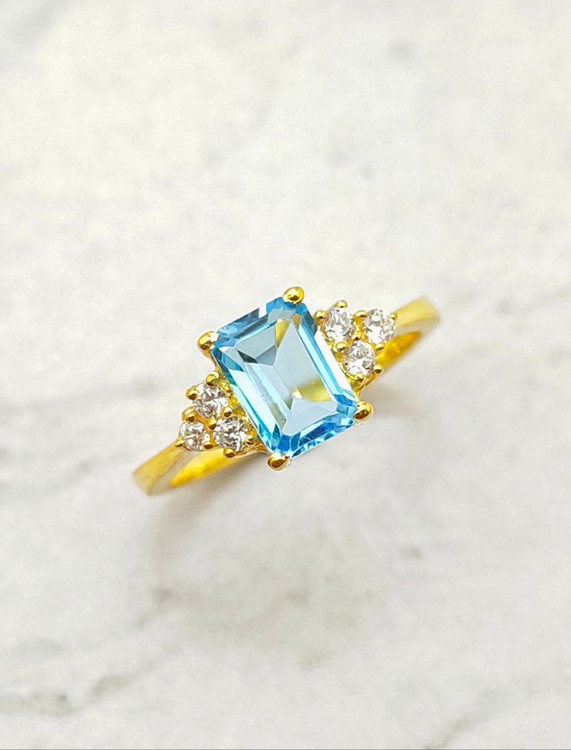 Natural Blue Topaz Ring, 14k Gold Blue Topaz Ring, Gold Ring, Gemstone ring - 戒指 - 純銀 金色