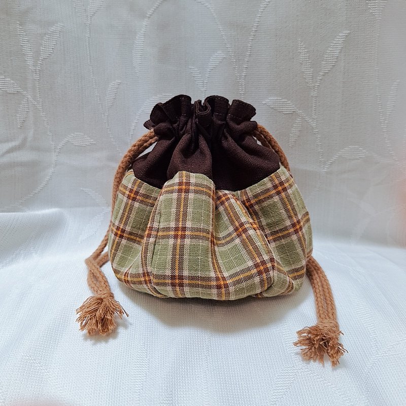 【 MY HANDMADE 】 復古圓底格紋束口軟包l 日本棉布 - 束口袋/束口背包/水桶包 - 棉．麻 咖啡色