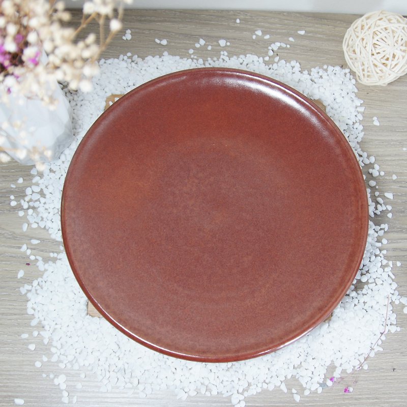 Iron terracotta dish, plate, dinner plate, tea tray, fruit plate, snack plate - about 21.8 cm in diameter - Small Plates & Saucers - Pottery Red