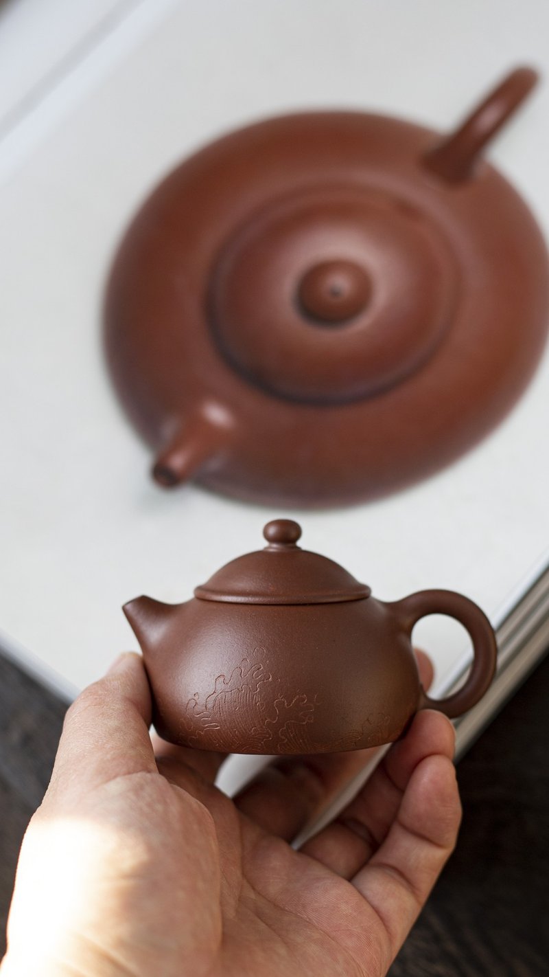 小半月 把玩器 65cc 选用优质老紫泥 泥料正宗 小巧可爱 饱满圆宜 - 茶壺/茶杯/茶具 - 陶 灰色
