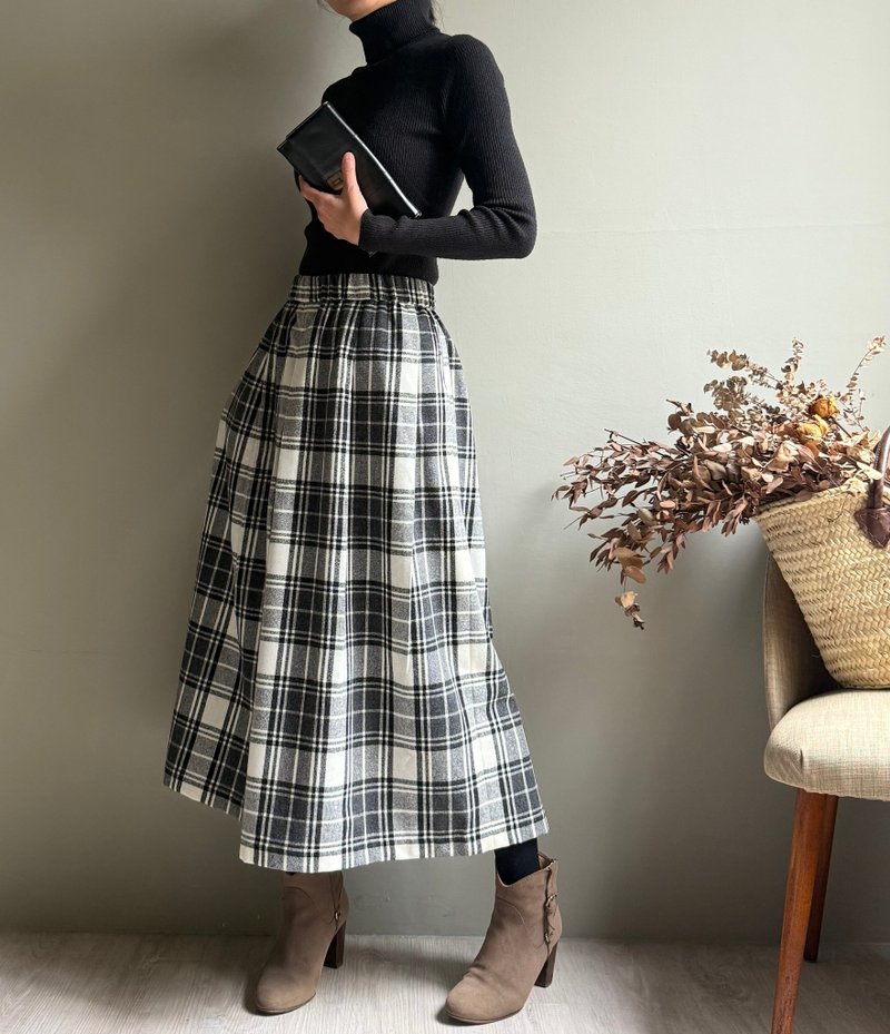 News from the North/Scottish black and white plaid wool long wide culottes/Japanese wool - กระโปรง - ขนแกะ 