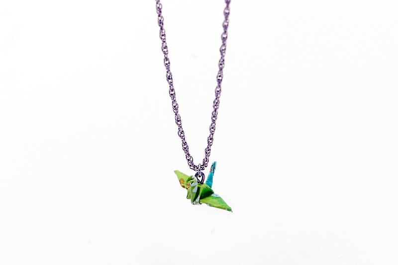 Lake Blue Paper Crane Necklace - สร้อยคอ - กระดาษ สีเขียว