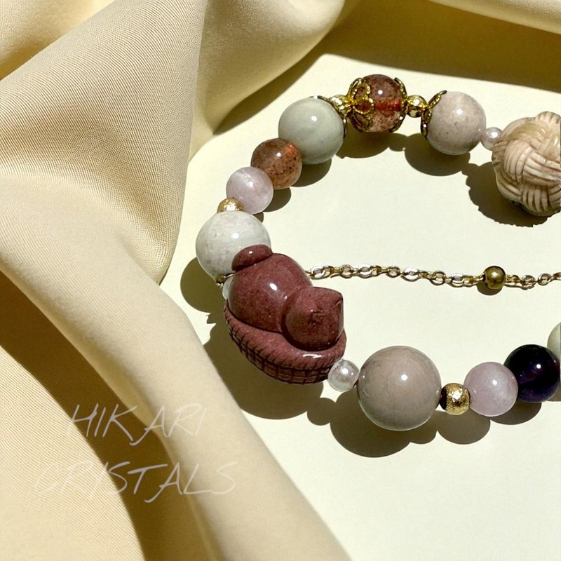 守護愛情的小喵手鍊 草莓晶 紫水晶 紫鋰輝 阿拉善 粉紅貓雕件 - 手鍊/手環 - 水晶 紅色