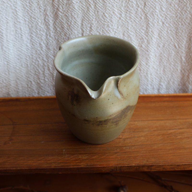 碧玉柔痕 柴燒陶茶海 公道杯 - 茶壺/茶杯/茶具 - 陶 綠色