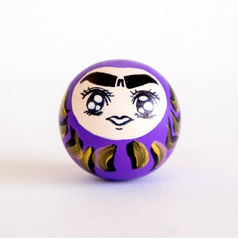 Roly poly Daruma doll. Violet Daruma in Manga style - Violet Daruma means Healthy & Logevity. Roly poly doll. Unique gift in Japanese style. - 桌布/桌巾/餐墊 - 木頭 紫色