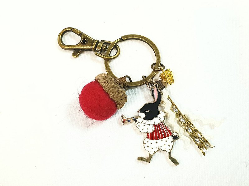 Paris*Le Bonheun. Forest of happiness. The royal band Mr. Rabbit. Wool felt key ring charm - Keychains - Other Metals Multicolor