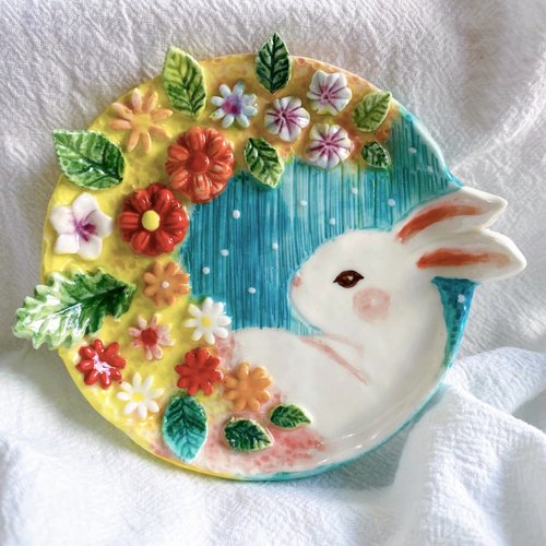うさぎと葉っぱのお皿　陶器　作家　ボウル　中鉢　アクセサリートレイ　ラビット　緑 うさぎと葉っぱのお皿 陶器 作家 ボウル 中鉢 アクセサリー