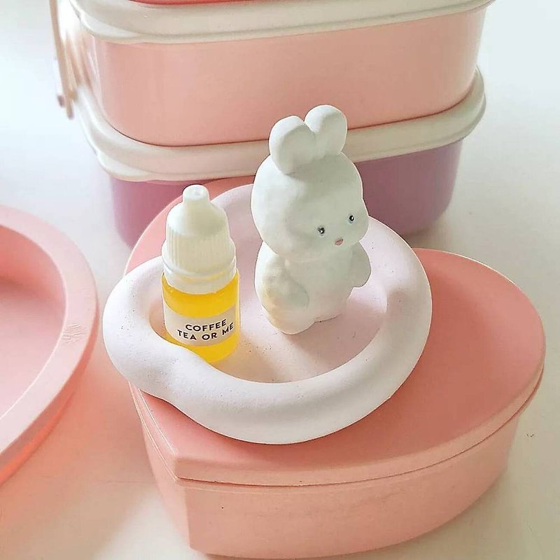TORIAROMA | JENNY BUNNY Scented Cement Diffuser Little Rabbit adds fragrance. - 香薰/精油/線香 - 水泥 粉紅色