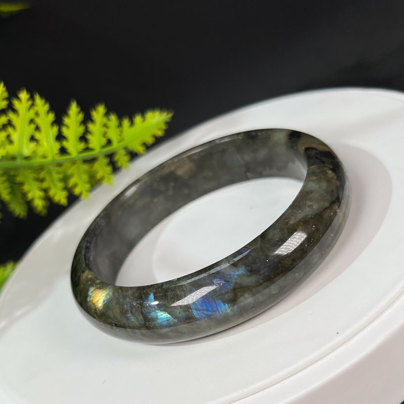 優質黑拉長石手鐲60MM 星光藍光碎金光 月光石水晶手環 沈穩堅定 - 手鍊/手環 - 水晶 黑色