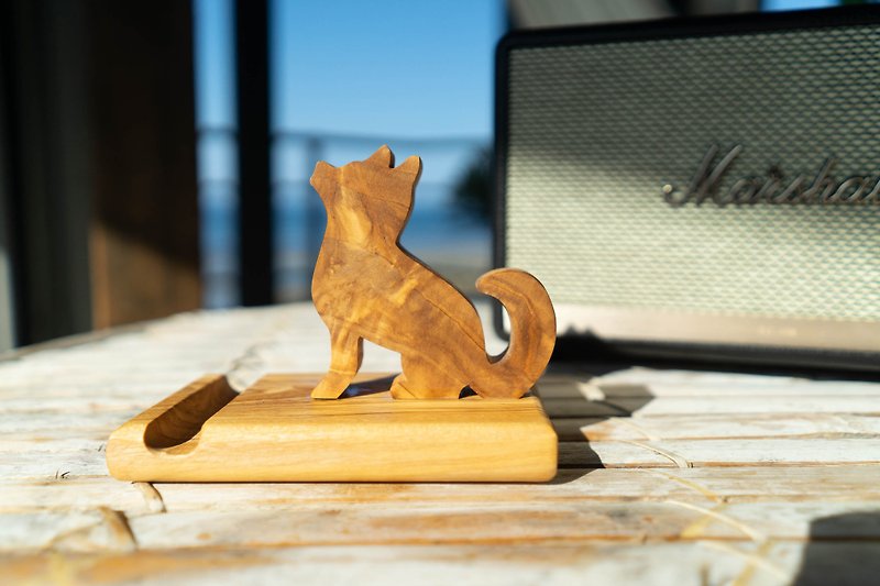 Italian Zen Forest Olive Wood Dog Phone Holder Tablet Holder Business Card Holder - ที่ตั้งมือถือ - ไม้ สีนำ้ตาล