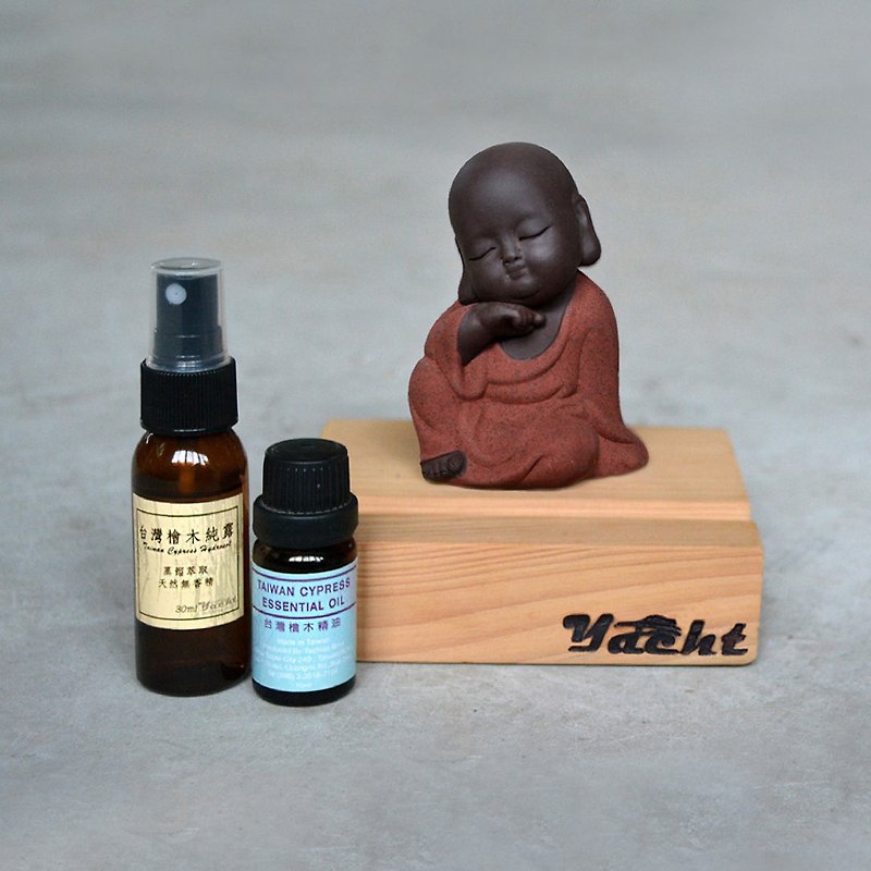 Sand mining pottery Buddha. Little novice monk. Lucky pig log phone holder + cypress diffuser essential oil (free cypress hydrosol) - Fragrances - Plastic Brown