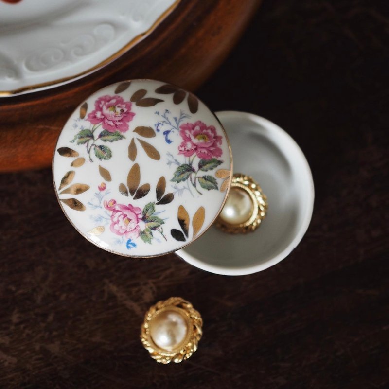 French Limoges vintage round trinket box - ของวางตกแต่ง - ดินเผา หลากหลายสี